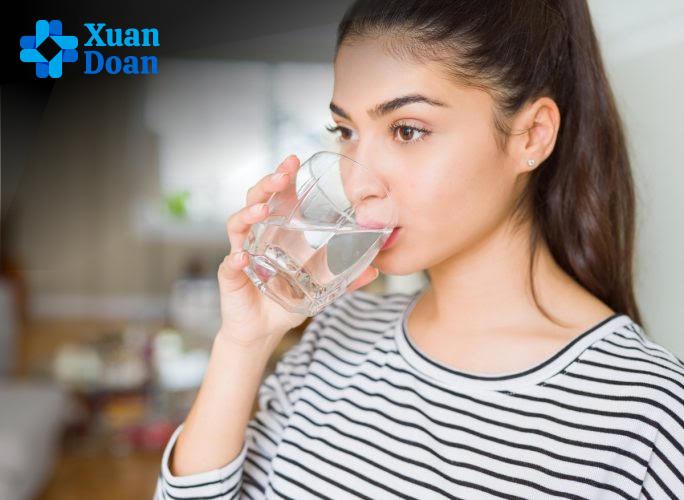 Phòng Bệnh Hiệu Quả: Thay Đổi Thói Quen Uống Nước và Lắng Nghe Cơ Thể